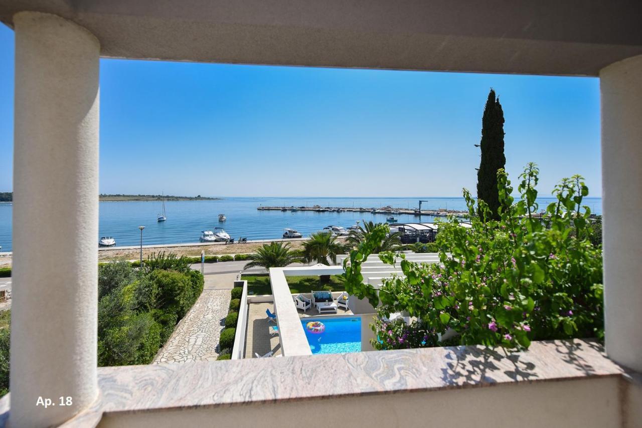 Apartments Bella Sky Novalja Exterior foto